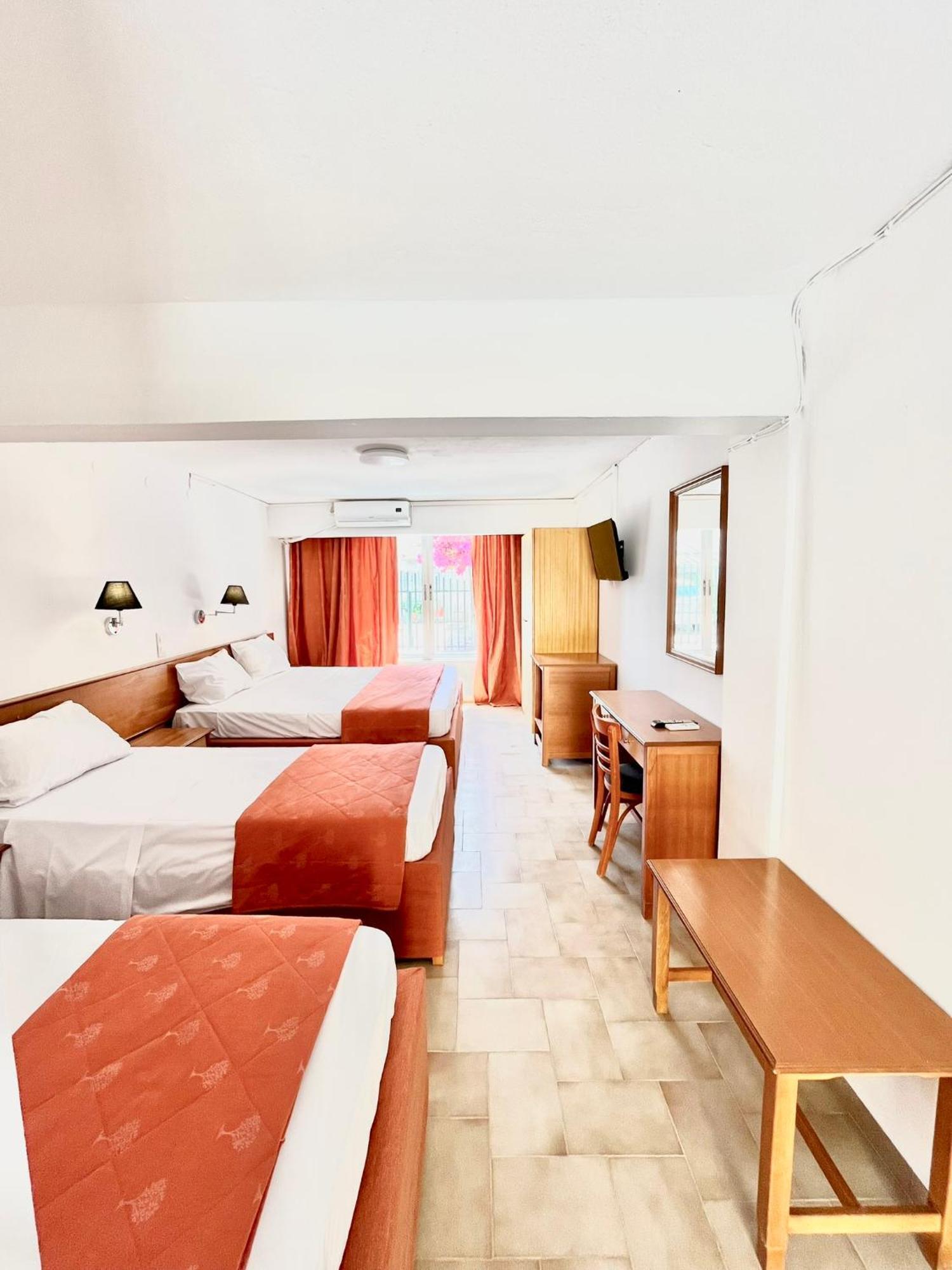 Oelia Rooms & Apartments Agia Marina  Exterior foto